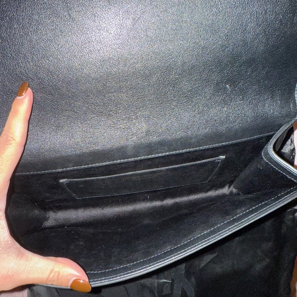 Yls large black clutch barely used - Picture 3 of 8